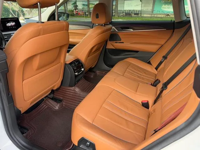 BMW 6 Series GT 2021 630i Set de diseño de lujo interior foto 15