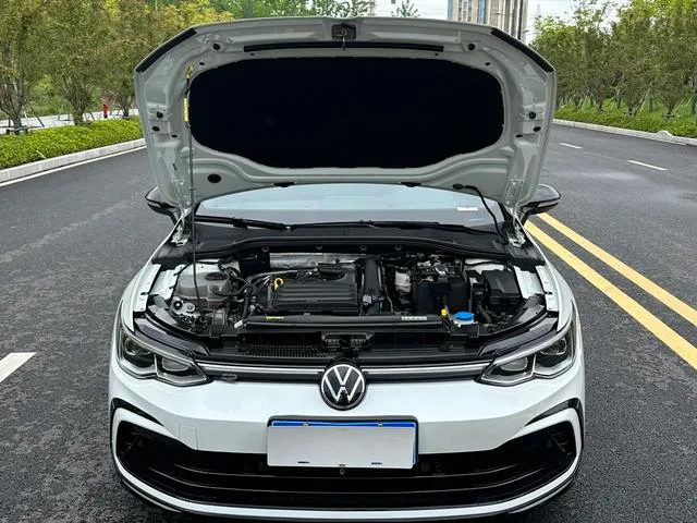 Volkswagen Golf 2023 280TSI DSG R-Line Lite interior photo 14 Volkswagen Golf 2023 280TSI DSG R-Line Lite interior photo 14