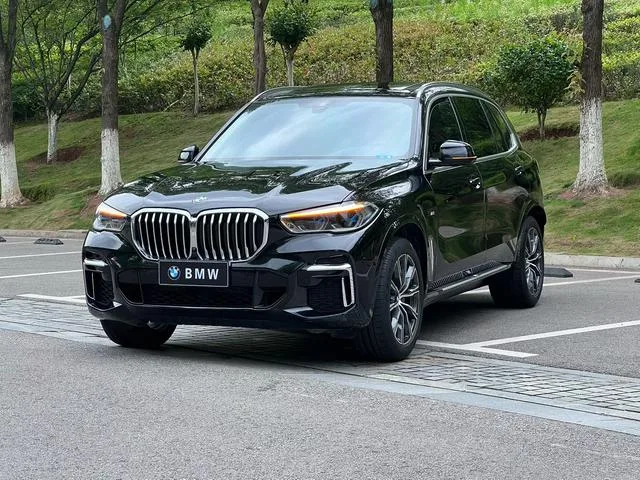 BMW X5 2022 xDrive 30Li Премиум-класса M Спортивный костюм экстерьер фото 1 BMW X5 2022 xDrive 30Li Премиум-класса M Спортивный костюм экстерьер фото 1