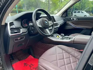 BMW X5 2022 xDrive 30Li Премиум-класса M Спортивный костюм экстерьер фото 4 BMW X5 2022 xDrive 30Li Премиум-класса M Спортивный костюм экстерьер фото 4