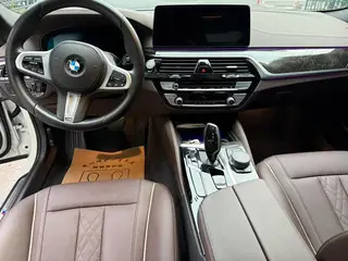 BMW 5 Series 2021 Reforma 525Li M Conjunto deportivo interior foto 7 BMW 5 Series 2021 Reforma 525Li M Conjunto deportivo interior foto 7