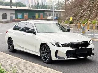 BMW 3 Series 2025 330Li M Traje nocturno deportivo Yao exterior foto 3 BMW 3 Series 2025 330Li M Traje nocturno deportivo Yao exterior foto 3