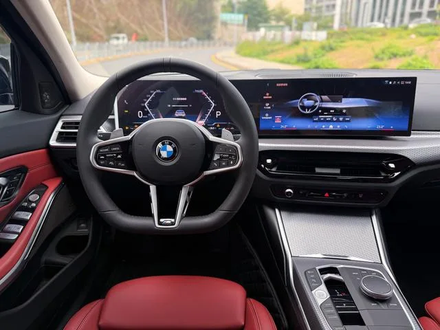 BMW 3 Series 2025 330Li M Traje nocturno deportivo Yao interior foto 16 BMW 3 Series 2025 330Li M Traje nocturno deportivo Yao interior foto 16