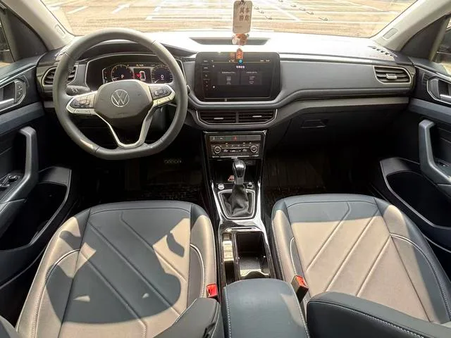 Volkswagen Tharu 2025 New talent 300TSI Sharp Edition interior photo 6 Volkswagen Tharu 2025 New talent 300TSI Sharp Edition interior photo 6