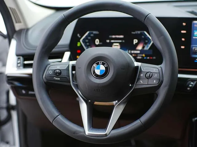 BMW X1 2023 sDrive20Li X Ensemble de conception extérieur photo 8 BMW X1 2023 sDrive20Li X Ensemble de conception extérieur photo 8