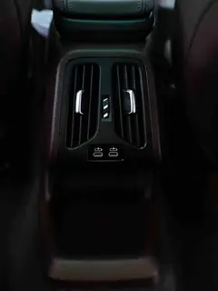 BMW X1 2023 sDrive20Li X Design Suit interior photo 13 BMW X1 2023 sDrive20Li X Design Suit interior photo 13