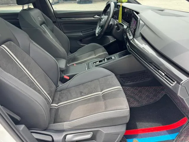 Volkswagen Golf 2021 280TSI DSG R-Line interior foto 18