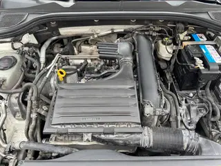 Volkswagen Golf 2021 280TSI DSG R-Line interior foto 19