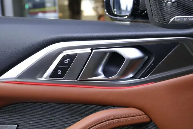 BMW M4 2023 M4 Coupé M xDrive Versión Thunder interior foto 13 BMW M4 2023 M4 Coupé M xDrive Versión Thunder interior foto 13