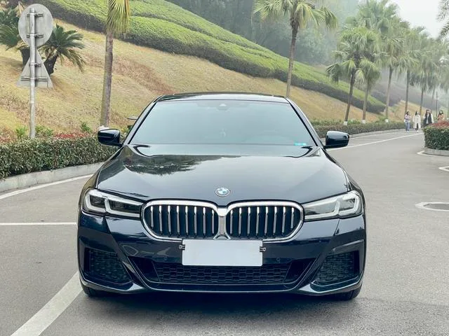 BMW 5 Series 2022 Second change 525Li M Sports suit exterior photo 2 BMW 5 Series 2022 Second change 525Li M Sports suit exterior photo 2