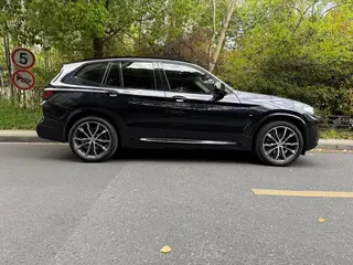BMW X3 2022 xDrive30i Líder M Traje de noche Yao exterior foto 2 BMW X3 2022 xDrive30i Líder M Traje de noche Yao exterior foto 2