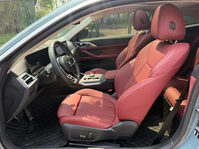 BMW 4 Series 2024 425i M Conjunto deportivo interior foto 16 BMW 4 Series 2024 425i M Conjunto deportivo interior foto 16