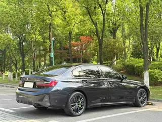 BMW 3 Series 2023 325Li M Sports Night Suit interior photo 10 BMW 3 Series 2023 325Li M Sports Night Suit interior photo 10