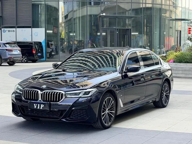 BMW 5 Series 2022 Second change 530Li Leading Type M Sports suit exterior photo 1 BMW 5 Series 2022 Second change 530Li Leading Type M Sports suit exterior photo 1