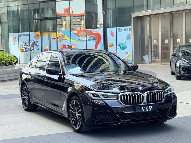 BMW 5 Series 2022 Second change 530Li Leading Type M Sports suit exterior photo 3 BMW 5 Series 2022 Second change 530Li Leading Type M Sports suit exterior photo 3