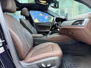BMW 5 Series 2022 Second change 530Li Leading Type M Sports suit interior photo 11 BMW 5 Series 2022 Second change 530Li Leading Type M Sports suit interior photo 11