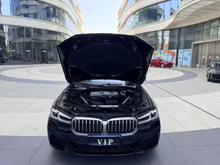 BMW 5 Series 2022 Second change 530Li Leading Type M Sports suit interior photo 14 BMW 5 Series 2022 Second change 530Li Leading Type M Sports suit interior photo 14