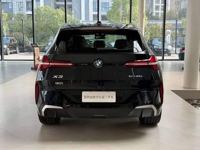 BMW X3 2025 xDrive30L Tipo de lujo M Conjunto deportivo exterior foto 6 BMW X3 2025 xDrive30L Tipo de lujo M Conjunto deportivo exterior foto 6