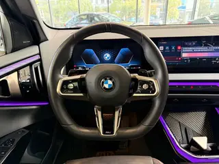 BMW X3 2025 xDrive30L Tipo de lujo M Conjunto deportivo interior foto 10 BMW X3 2025 xDrive30L Tipo de lujo M Conjunto deportivo interior foto 10