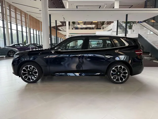 BMW X3 2025 xDrive30L Tipo de lujo M Conjunto deportivo interior foto 12 BMW X3 2025 xDrive30L Tipo de lujo M Conjunto deportivo interior foto 12