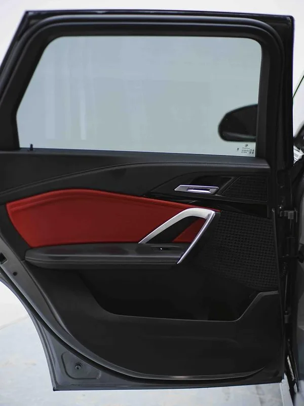 BMW X1 2023 sDrive20Li X Traje de diseño interior foto 11 BMW X1 2023 sDrive20Li X Traje de diseño interior foto 11