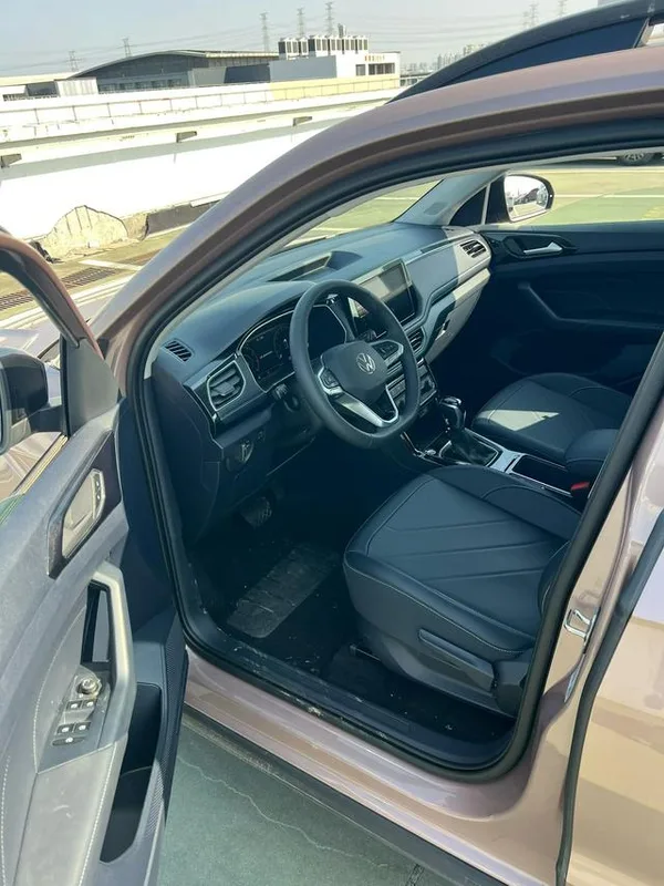 Volkswagen Tharu 2025 Nuevo 300TSI Edición Sharp Enjoy exterior foto 4