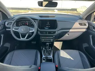 Volkswagen Tharu 2025 Nuevo 300TSI Edición Sharp Enjoy interior foto 6