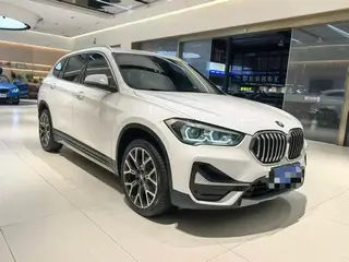 BMW X1 2022 xDrive25Li Tipo de lujo exterior foto 2 BMW X1 2022 xDrive25Li Tipo de lujo exterior foto 2