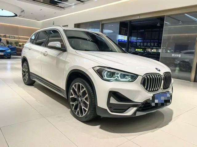 BMW X1 2022 xDrive25Li Tipo de lujo exterior foto 2 BMW X1 2022 xDrive25Li Tipo de lujo exterior foto 2