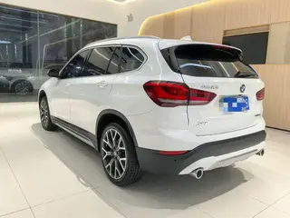 BMW X1 2022 xDrive25Li Tipo de lujo exterior foto 5 BMW X1 2022 xDrive25Li Tipo de lujo exterior foto 5