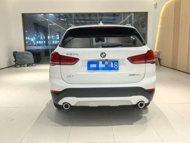 BMW X1 2022 xDrive25Li Tipo de lujo exterior foto 7 BMW X1 2022 xDrive25Li Tipo de lujo exterior foto 7
