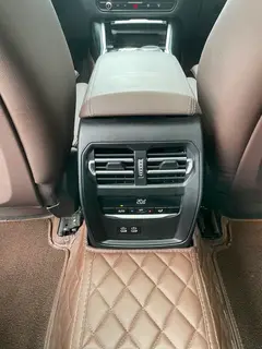 BMW 3 Series 2023 320Li M Sports suit interior photo 13 BMW 3 Series 2023 320Li M Sports suit interior photo 13