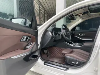 BMW 3 Series 2023 320Li M Sports suit interior photo 15 BMW 3 Series 2023 320Li M Sports suit interior photo 15