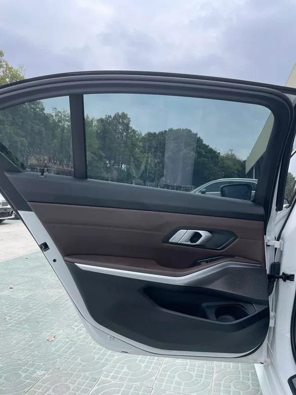 BMW 3 Series 2023 320Li M Sports suit interior photo 17 BMW 3 Series 2023 320Li M Sports suit interior photo 17