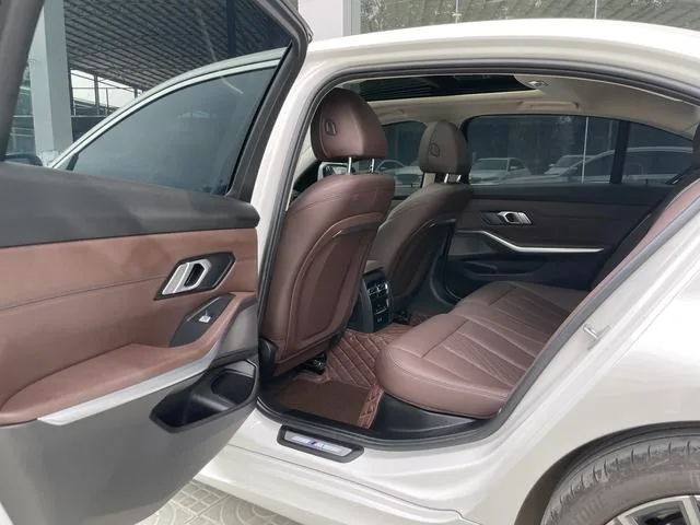 BMW 3 Series 2023 320Li M Sports suit interior photo 18 BMW 3 Series 2023 320Li M Sports suit interior photo 18