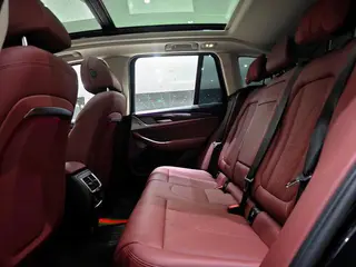 BMW X3 2022 xDrive30i Leading Type M Obsidian Night Suit interior photo 12 BMW X3 2022 xDrive30i Leading Type M Obsidian Night Suit interior photo 12