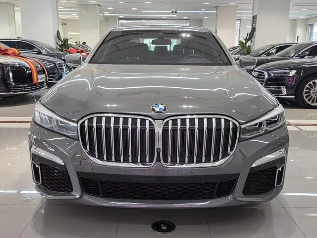 BMW 7 Series 2021 740Li Leading Type M Sports suit exterior photo 2 BMW 7 Series 2021 740Li Leading Type M Sports suit exterior photo 2