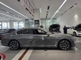 BMW 7 Series 2021 740Li Leading Type M Sports suit exterior photo 3 BMW 7 Series 2021 740Li Leading Type M Sports suit exterior photo 3