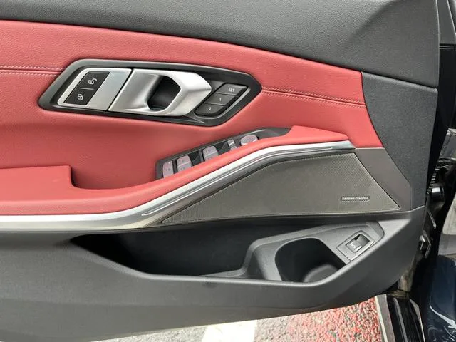 BMW 3 Series 2023 325Li M Sports Night Suit exterior photo 4 BMW 3 Series 2023 325Li M Sports Night Suit exterior photo 4