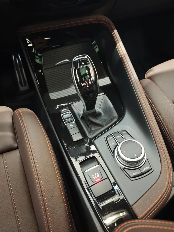 BMW X2 2022 sDrive25i Edición Yaoye interior foto 10 BMW X2 2022 sDrive25i Edición Yaoye interior foto 10