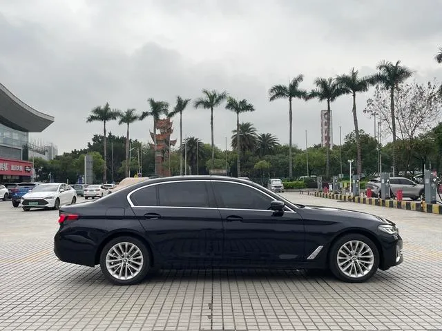 BMW 5 Series 2022 Модификация 525Li Роскошный набор экстерьер фото 6 BMW 5 Series 2022 Модификация 525Li Роскошный набор экстерьер фото 6