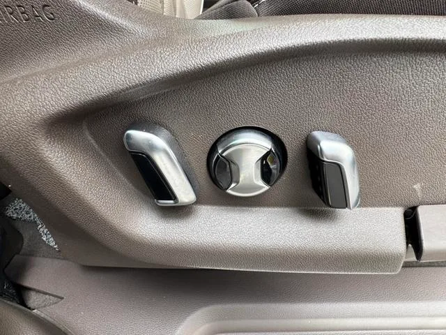Volkswagen Viloran 2022 380TSI Acabado premium interior foto 12 Volkswagen Viloran 2022 380TSI Acabado premium interior foto 12