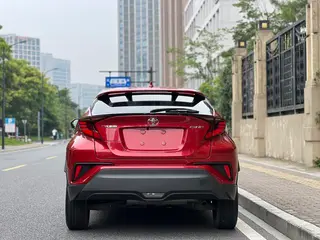 Toyota C-HR 2021 2.0L Edición de lujo exterior foto 5 Toyota C-HR 2021 2.0L Edición de lujo exterior foto 5
