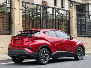 Toyota C-HR 2021 2.0L Edición de lujo exterior foto 6 Toyota C-HR 2021 2.0L Edición de lujo exterior foto 6