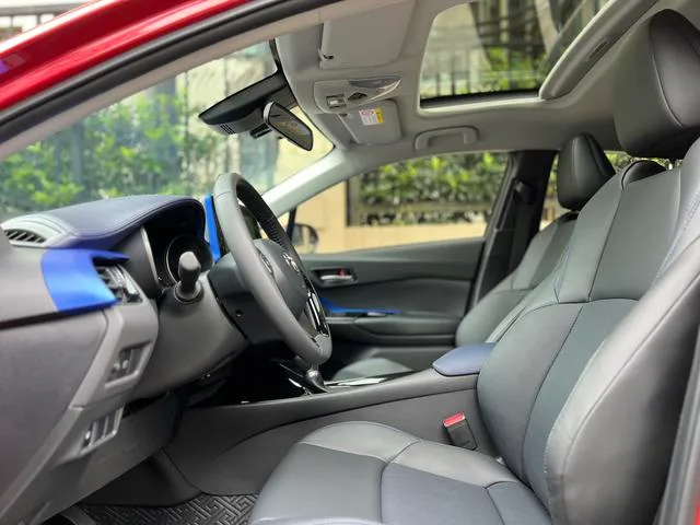 Toyota C-HR 2021 2.0L Edición de lujo exterior foto 9 Toyota C-HR 2021 2.0L Edición de lujo exterior foto 9