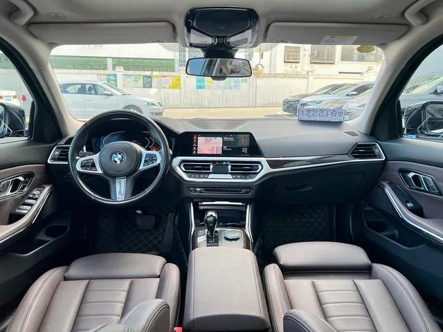 BMW 3 Series 2021 Reforma 325Li M Conjunto deportivo exterior foto 6 BMW 3 Series 2021 Reforma 325Li M Conjunto deportivo exterior foto 6