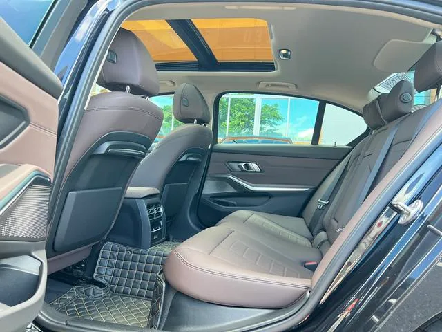 BMW 3 Series 2021 Reforma 325Li M Conjunto deportivo interior foto 9 BMW 3 Series 2021 Reforma 325Li M Conjunto deportivo interior foto 9