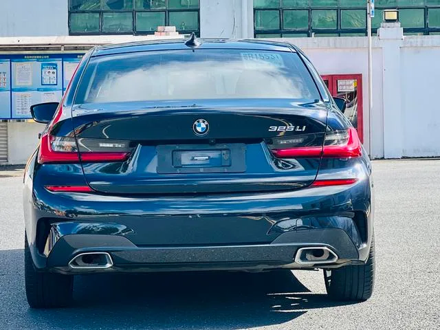 BMW 3 Series 2021 Reforma 325Li M Conjunto deportivo interior foto 12 BMW 3 Series 2021 Reforma 325Li M Conjunto deportivo interior foto 12