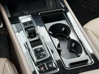 Volkswagen Viloran 2022 380TSI Acabado premium interior foto 13 Volkswagen Viloran 2022 380TSI Acabado premium interior foto 13