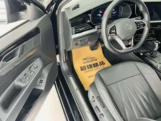 Volkswagen Passat 2023 380TSI Luxury Edition exterior photo 4 Volkswagen Passat 2023 380TSI Luxury Edition exterior photo 4